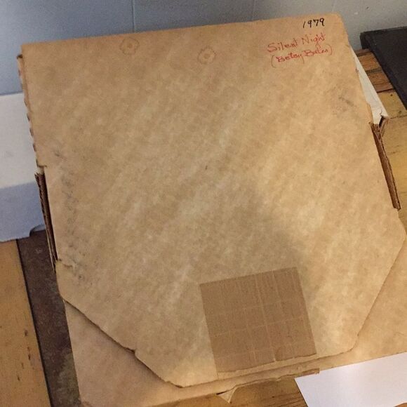 Betsy Bates Christmas Plate - Picture 7 of 7